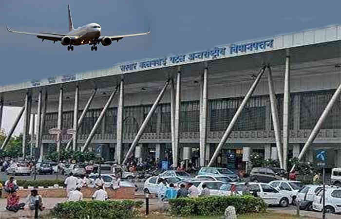 અમદાવાદથી ફ્લાઇટમાં દિલ્હી મોકલેલી ૧૭ લાખની ચાંદી ચોરાઇ 1 - image