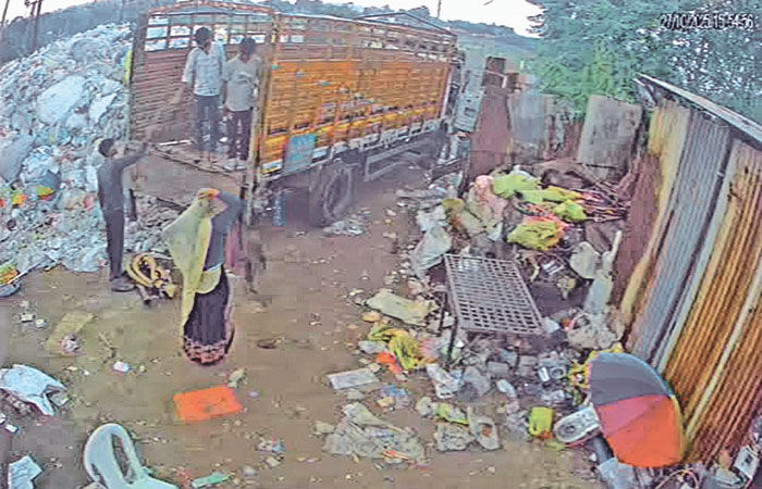 રાજસીતાપુર પીજીવીસીએલ પેટા કચેરીનો સામાન કર્મચારીએ જ વેચી નાખ્યો 1 - image