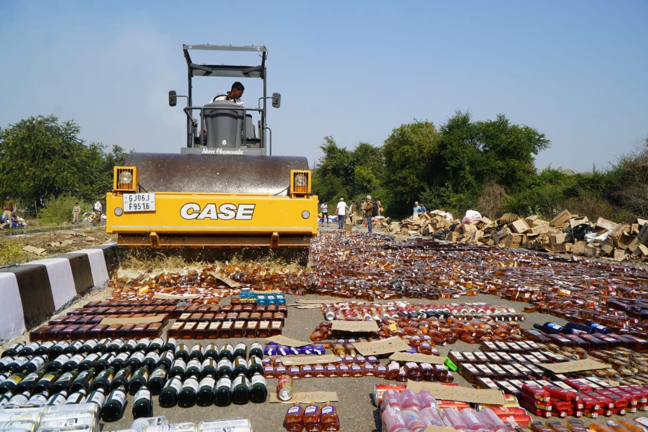 વડોદરામાં એક વર્ષ દરમિયાન ૯.૪૫ કરોડનો દારૃ પકડાયો 1 - image