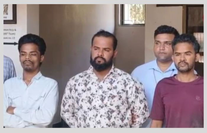 અમદાવાદ: ગોમતીપુરમાં ખુલ્લી તલવારો સાથે દહેશત ફેલાવનાર 3ની ધરપકડ, વીડિયો થયો હતો વાઈરલ 2 - image