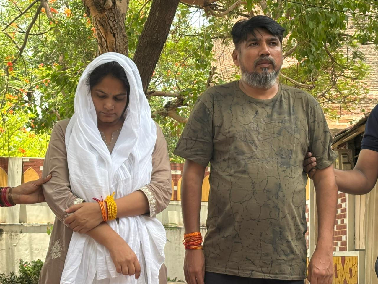 કેનેડામાં થયેલી 2.72 કરોડ રૂપિયાની છેતરપિંડી કેસમાં દંપતી ધરપકડ, બેંક લોકરમાંથી 7.51 કરોડનો સામાન જપ્ત 1 - image