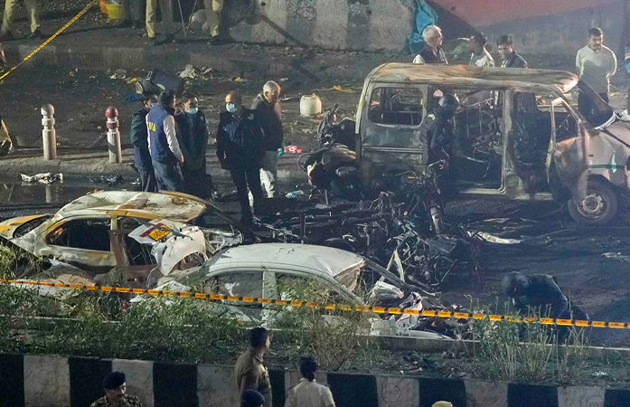 વધુ ત્રણ શંકાસ્પદ ડૉક્ટરની ધરપકડ, એક ઈમામને પણ દબોચ્યો, ચીન કનેક્શન આવ્યું સામે 1 - image