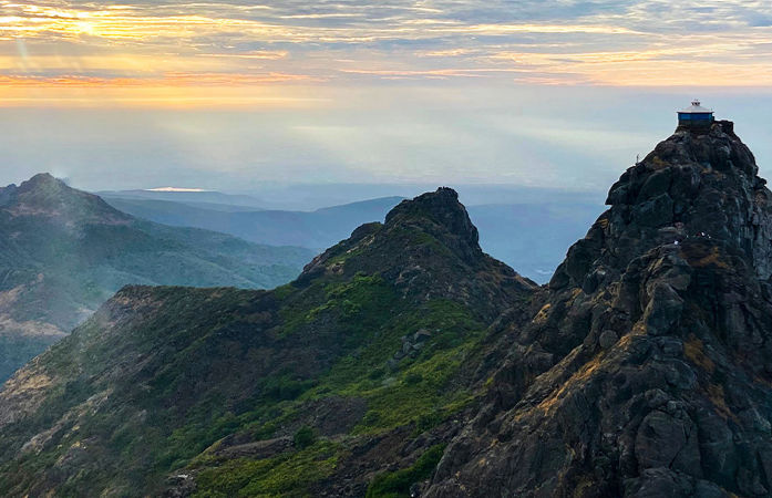 અઠવાડિયા બાદ શરૂ થશે ગિરનારની લીલી પરિક્રમા, જાણો યાત્રાનો સંપૂર્ણ રૂટ અને ધાર્મિક-આદ્યાત્મિક મહત્ત્વ 1 - image