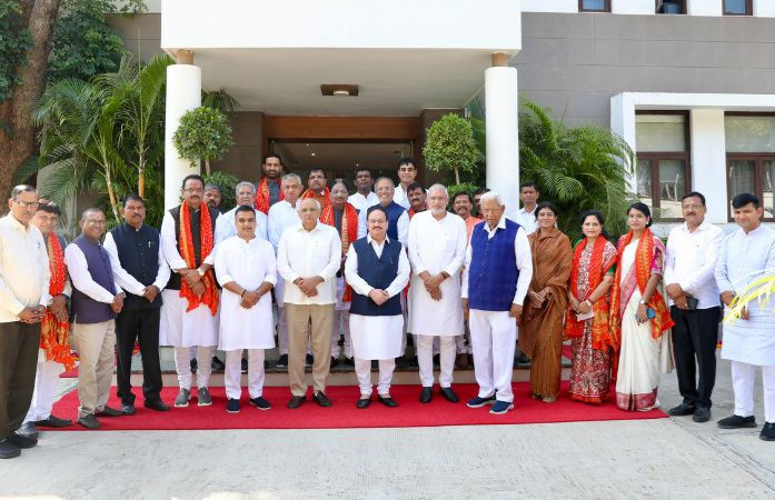 ભાજપના દિગ્ગજ નેતાઓનું સરનામું બદલાયું! તમામ નવા મંત્રીઓને બંગલાની ફાળવણી 1 - image