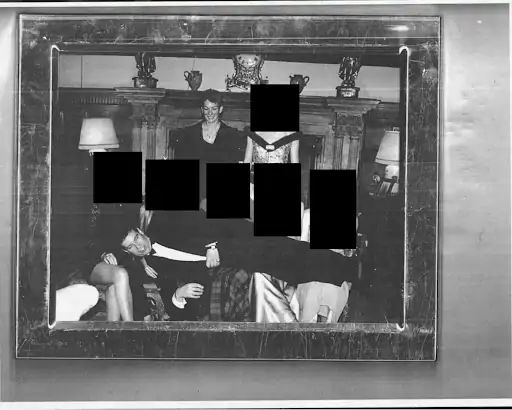 એપસ્ટિન ફાઈલ્સ: બિલ ક્લિન્ટન, માઈકલ જેક્સન જેવી હસ્તીના ફોટા જાહેર, પીડિતોએ કહ્યું- અડધું સત્ય બહાર આવ્યું 3 - image