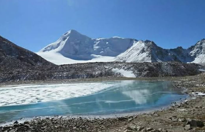 ક્લાઇમેટ ચેન્જની અસર? ઓક્ટોબરમાં જ થીજી ગયું દેવતાલ સરોવર, માઇનસમાં પહોંચ્યું તાપમાન 1 - image