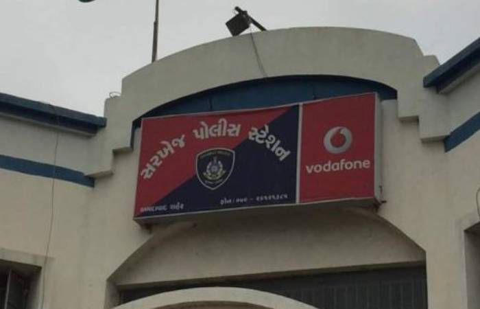 અમદાવાદમાં કોર્પોરેટરની પુત્રવધુએ પતિની દારૂ પીવાની ટેવથી કંટાળીને આપધાત કર્યો 1 - image