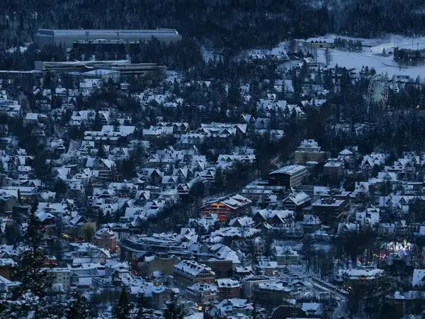 અફઘાનિસ્તાન અને પાકિસ્તાનમાં બરફનું તોફાન યથાવત, ૭૦ લોકોના મોત 1 - image