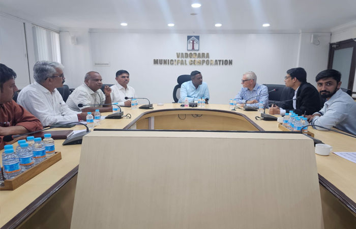 વડોદરાના પશ્ચિમ ઝોનમાં રૂ.3.50 કરોડના ખર્ચે 12 નવા રસ્તા બનાવવાની કામગીરી પ્રગતિ હેઠળ 1 - image