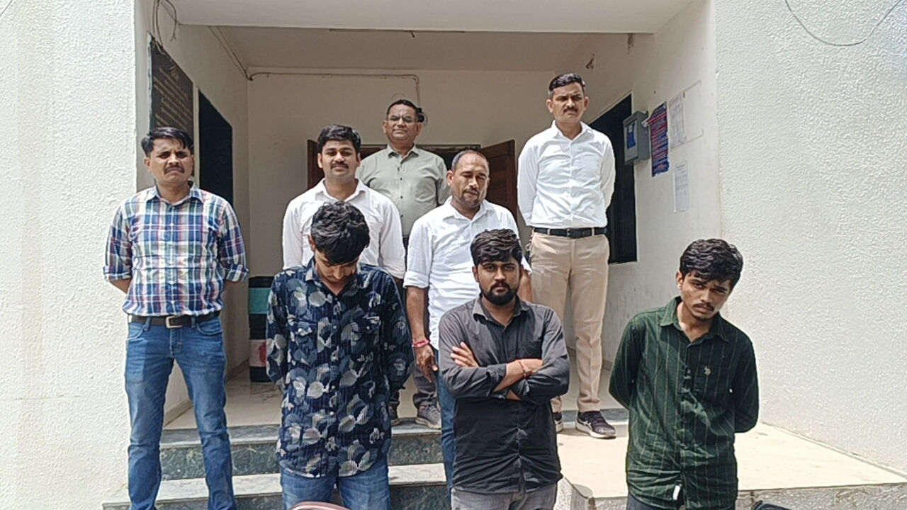 Scooter theft racket busted, 3 held with 17 stolen TVS Jupiters worth ₹15 lakh