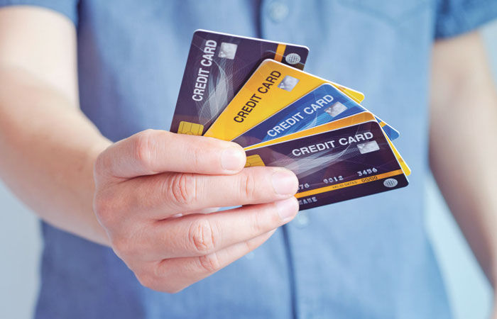 રિઝર્વ બેન્કની સખતાઈ છતાં બેન્કો દ્વારા ક્રેડિટ કાર્ડસ જારી કરવાની માત્રા ઊંચી 1 - image