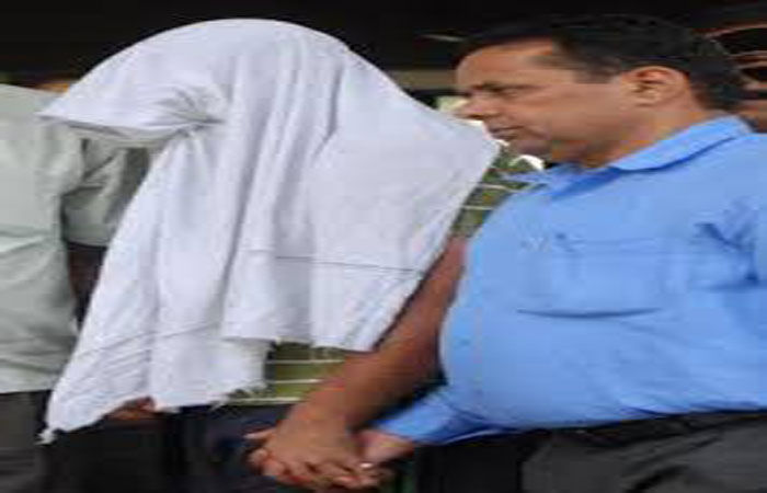 મંત્રાલયમાં કલાર્ક 35 હજારની લાંચ લેતાં ઝડપાયો 1 - image