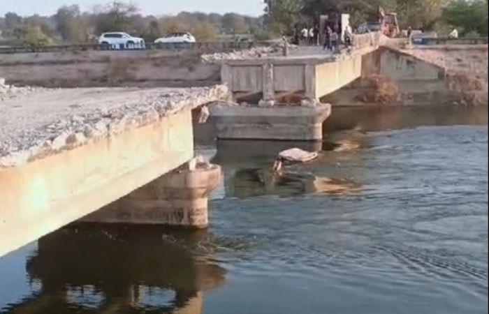 Under maintenance bridge on Narmada canal collapses, no casualties reported
