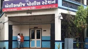 આઠ કરોડની લોન મંજૂર કરાવી આપવાનું કહીને ગઠિયાઓએ ૬૨ લાખ પડાવ્યા 2 - image