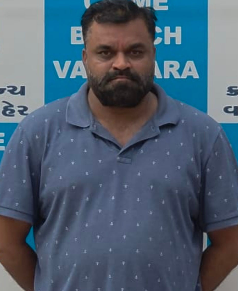 મશીનો પાછા માંગનારને ઓફિસમાં ગોંધી રિવોલ્વર બતાવીને ખંડણી વસૂલનાર ગિરીશ સોલંકીની ધરપકડ 1 - image