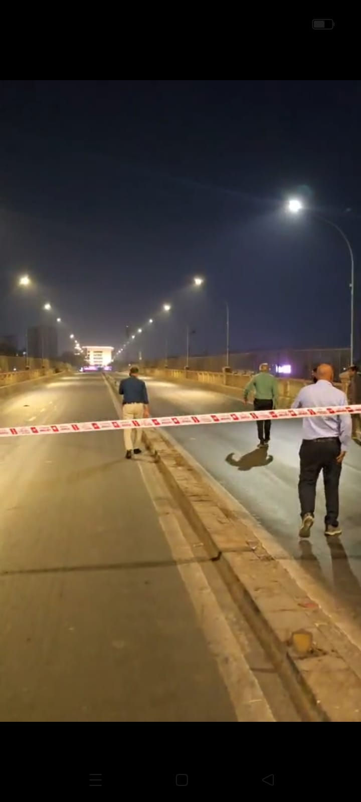 મોટી દુર્ઘટના ટાળવા ત્વરીત નિર્ણય લેવાયો , સુભાષબ્રિજનો કેટલોક ભાગ બેસી જતા પાંચ દિવસ વાહન વ્યવહાર માટે બંધ 1 - image