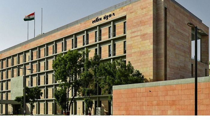 Gandhinagar Secretariat staff object to digital attendance, write to CM