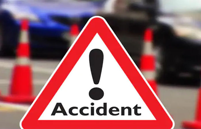 શહેરમાં કન્સ્ટ્રક્શન સાઈટ પર ટ્રક પલટી જતાં 2 યુવાનના કરૂણ મોત 1 - image