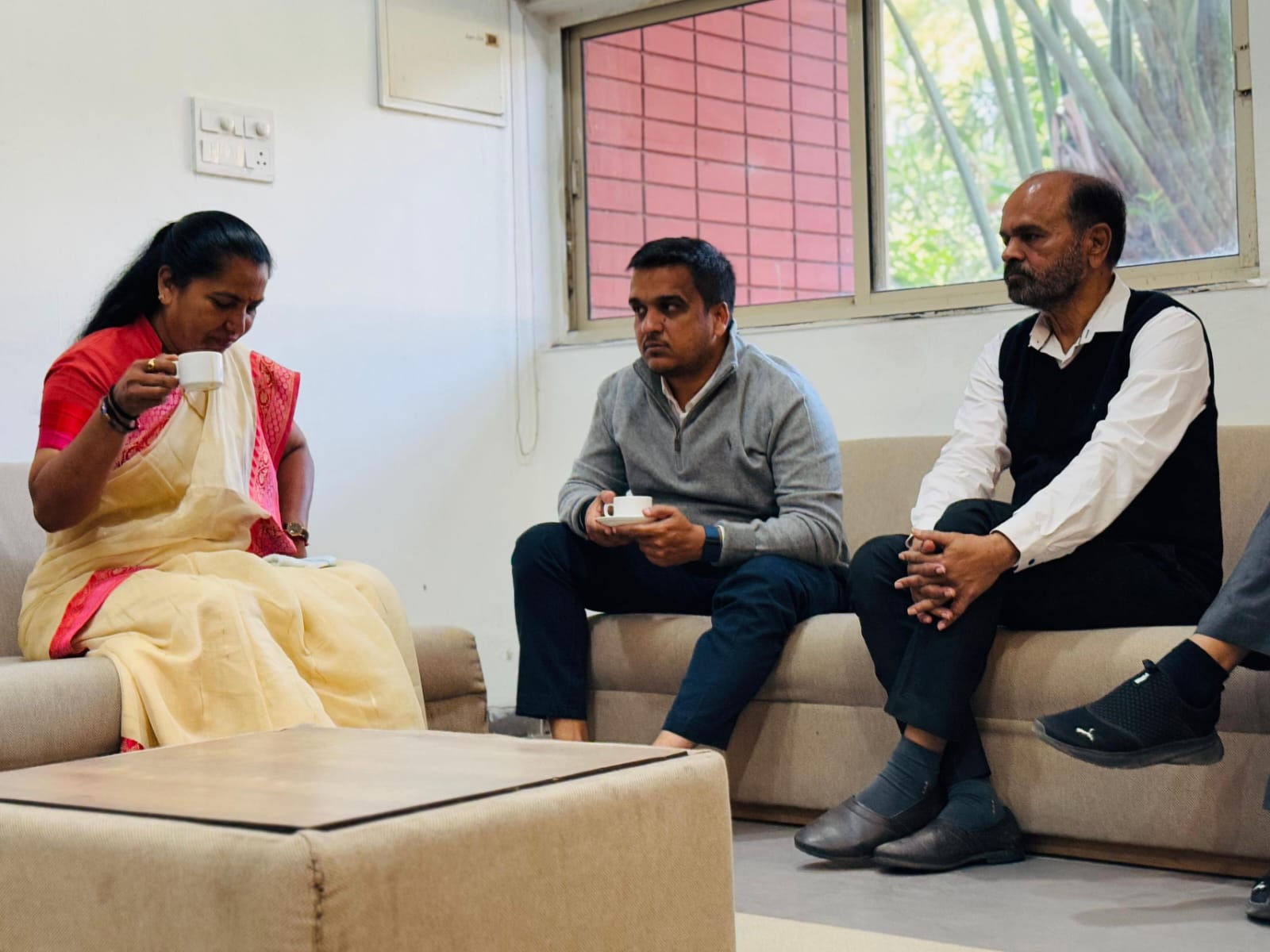 Congress MP’s sarcasm wins at random ‘Chai pe Charcha’ with Gujarat Home Minister