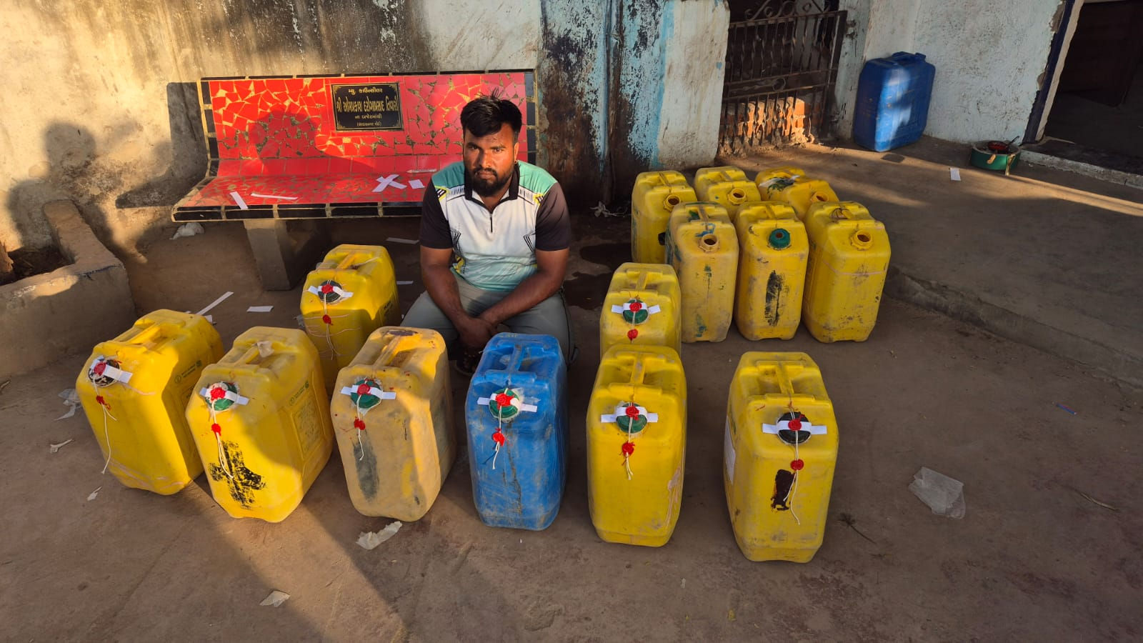 અમદાવાદમાં ચાલુ વર્ષે  ૧૦૦૬ પાસા ૨૧૮ આરોપીઓને તડીપાર કરાયા 2 - image