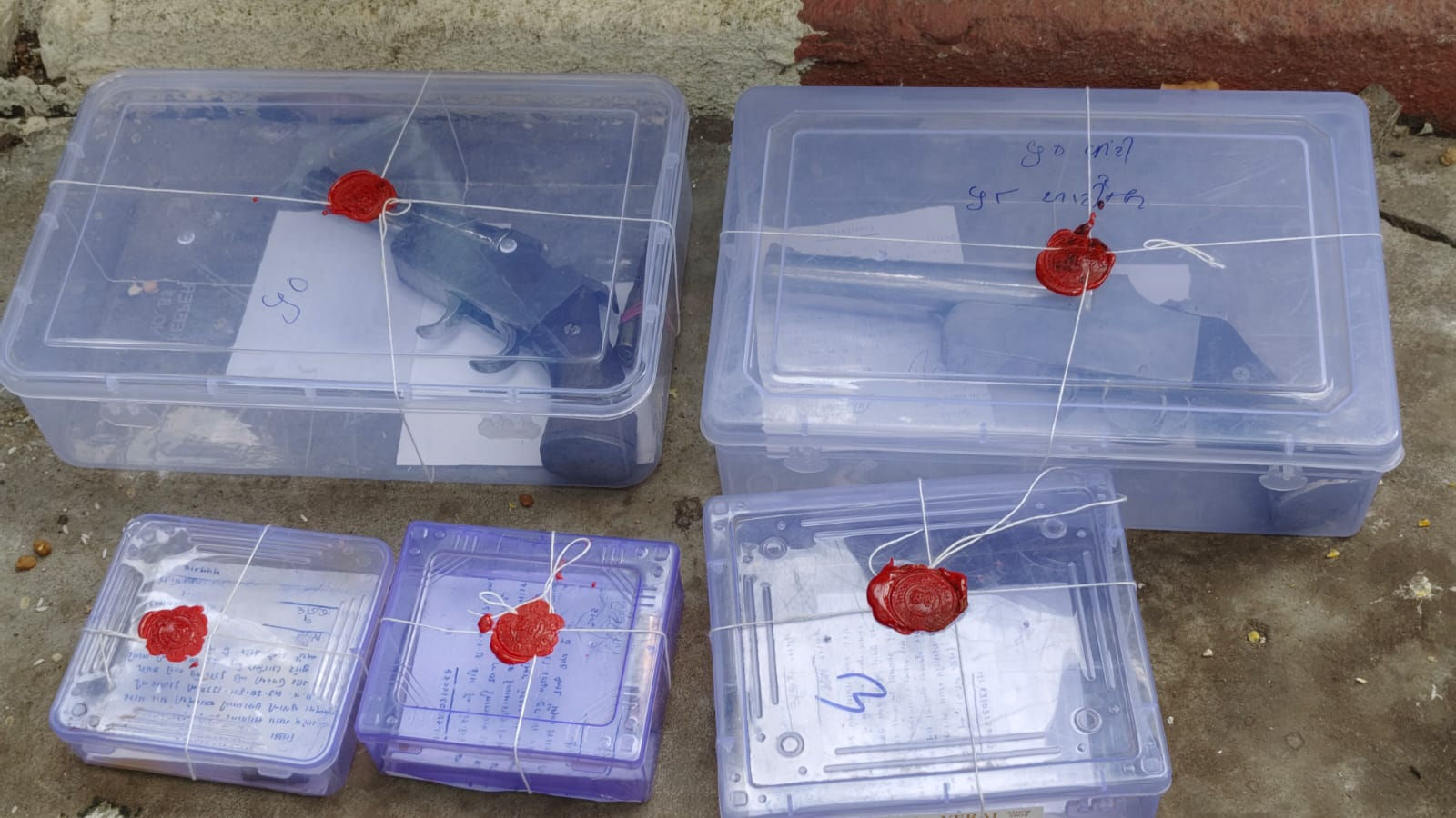 જામનગર ફાયરિંગ કેસ: પૂર્વ વિપક્ષ નેતાના ભત્રીજા પર હુમલો કરનાર ગેંગ હથિયારો સાથે ઝડપાઈ, 6 હજુ પણ ફરાર 3 - image