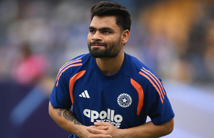 T20 વર્લ્ડ કપ વચ્ચે મોટા સમાચાર, રિંકૂ સિંહ અચાનક ઘરે પરત ફર્યો, પિતાની હાલત ગંભીર 1 - image