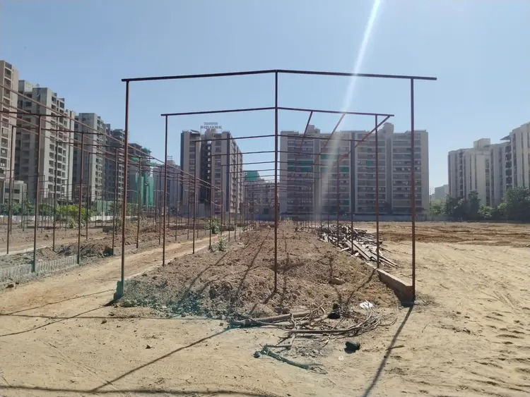 BJP youth leaders illegally set up stalls on AMC plot in Gota to earn extra income