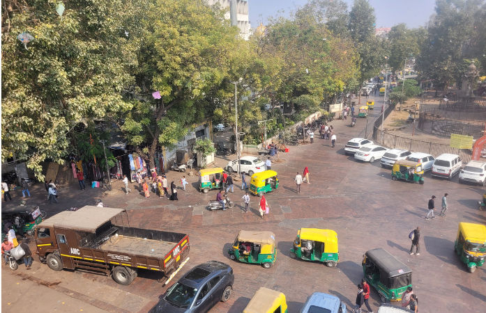 Gujarat HC directs AMC to place 586 certified street vendors at Bhadra Complex by March 21