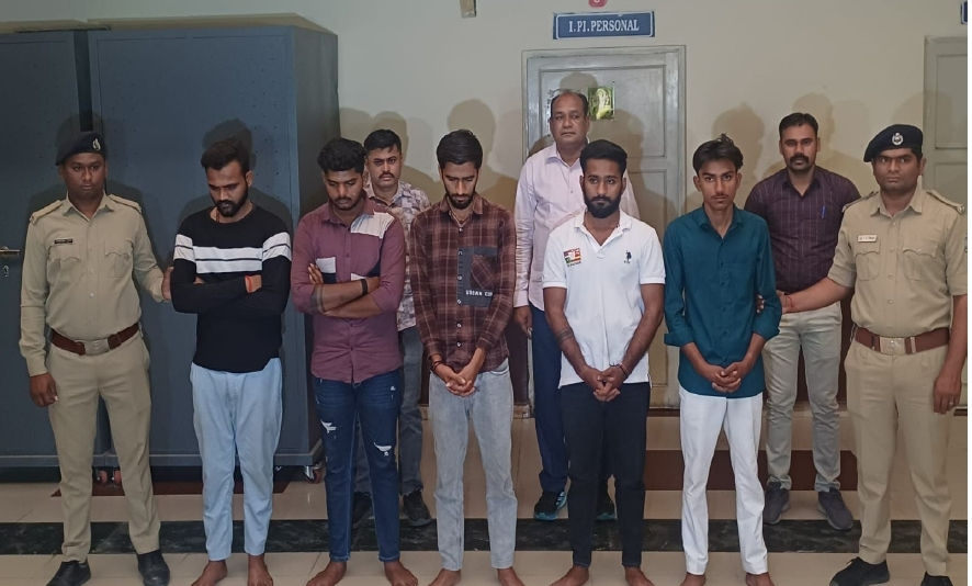 પગારની બાબતમાં પૂર્વ કર્મચારીઓએ યુવકનું અપહરણ કરી માર માર્યો 1 - image