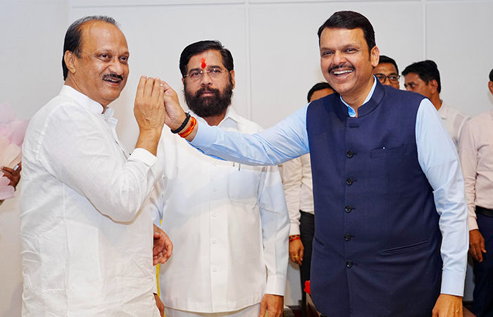 ચૂંટણી પહેલાં ભાજપ અને શિંદે જૂથ આમને-સામને! રાણે બંધુઓના ઘર્ષણથી ગરમાયું રાજકારણ 1 - image