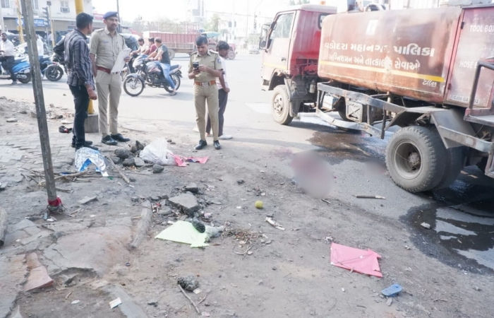 વડોદરામાં કાળમુખા વાહનોએ 3નો ભોગ લીધો: કારેલીબાગ-માણેજામાં 2 માસૂમના મોત, ગોત્રીમાં હિટ એન્ડ રનમાં મહિલાનું મોત 2 - image