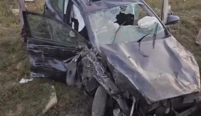 કર્ણાટકમાં ભયંકર કાર અકસ્માત, IAS ઓફિસર સહિત તેમના બે ભાઈ કાળને ભેટ્યાં 4 - image