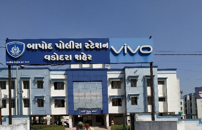 રખડતા ઢોરને પકડવા ગયેલા વડોદરા કોર્પોરેશનના સ્ટાફ પર હુમલો કરી જાનથી મારી નાખવાની ધમકી 1 - image