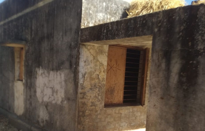 ગુજરાતના આદિવાસી વિસ્તારની કફોડી હાલત : નર્મદા અને છોટા ઉદેપુર જિલ્લામાં 713 આંગણવાડીઓના મકાન નથી 1 - image