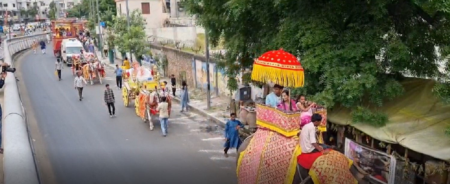 અમદાવાદમાં એકસાથે 885 ભાવિકોની માસક્ષમણ તપશ્ચર્યા, આજે વરઘોડો કઢાયો, કાલે રિવરફ્રન્ટ પર પારણાં 5 - image