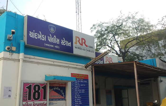 અમદાવાદના ચાંદખેડામાં સગીરા પર મામા-ભાઈએ આચર્યું દુષ્કર્મ, ભણાવવાના બહાને ગુજાર્યો ત્રાસ 1 - image