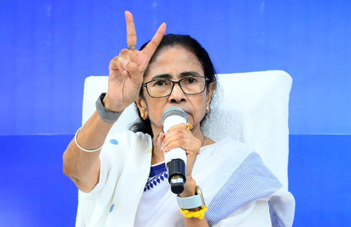 ભાજપ 500-700 મતે આગળ હોય તો તરત રિ-કાઉન્ટિંગ માંગજો, મમતા બેનરજીનો એજન્ટોને કડક આદેશ 1 - image