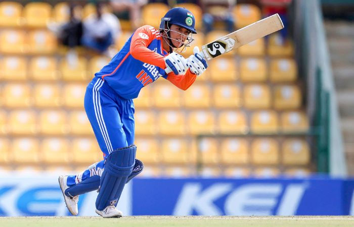 IND vs AUS: સ્મૃતિ મંધાનાએ તોડ્યો વિરાટ કોહલીનો રેકોર્ડ, વનડેમાં સૌથી ઝડપી સદી ફટકારનારી ભારતીય બની 1 - image