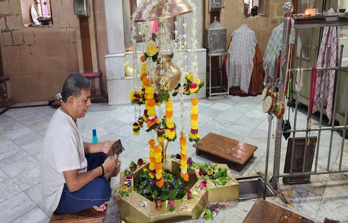 સુરત: શિવજી બ્રહ્મ હત્યાનું પાપ અને ગંગાજી પાપ ધોવા આવ્યા હતા તેવું પ્રાચીન શિવ મંદિર એટલે ફુલપાડાનું ગુપ્તેશ્વર મહાદેવ મંદિર 2 - image