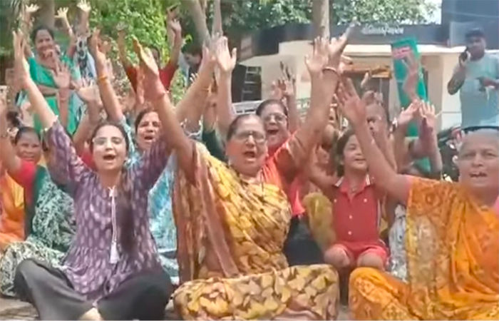 વૃંદાવનનગરમાં નવા શાક માર્કેટના બાંધકામ સામે રહીશોનો વિરોધ 1 - image