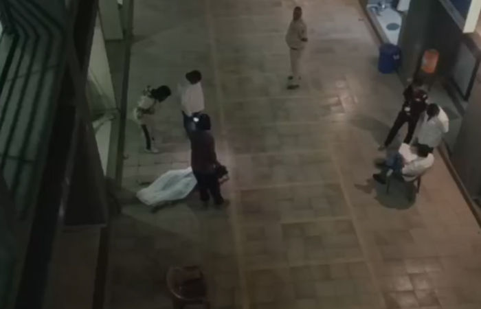 અમદાવાદના વાસણામાં કમકમાટીભરી ઘટના: 14મા માળેથી ઝંપલાવી યુવતીનો આપઘાત 1 - image