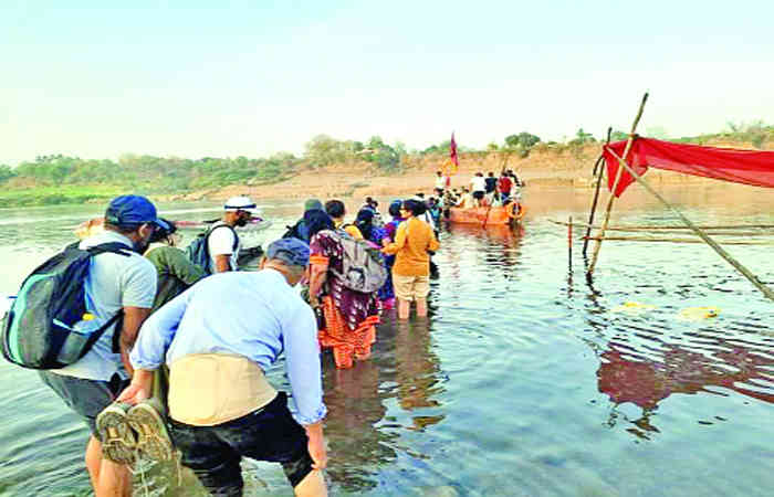 ઉત્તરવાહિની નર્મદા પરિક્રમાં માટે હજારો ભાવિક ભક્તો ઊમટી પડયા