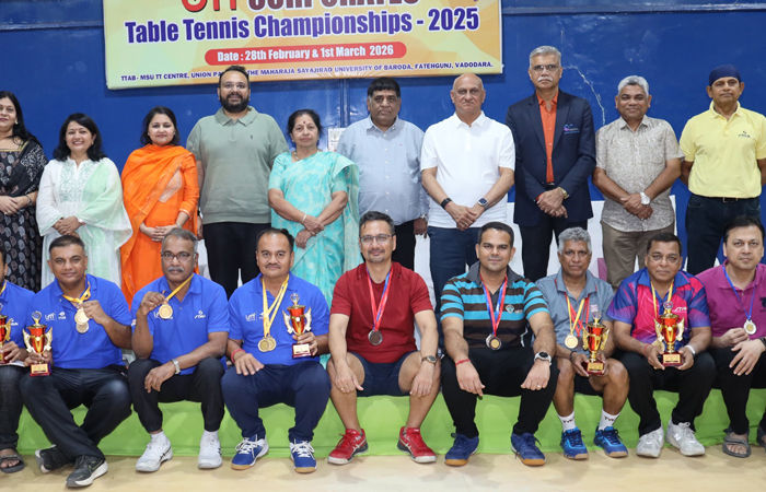 કોર્પોરેટસ ટેબલ ટેનિસમાં ટીટીએબી સ્મેશર્સ ચેમ્પિયન 1 - image