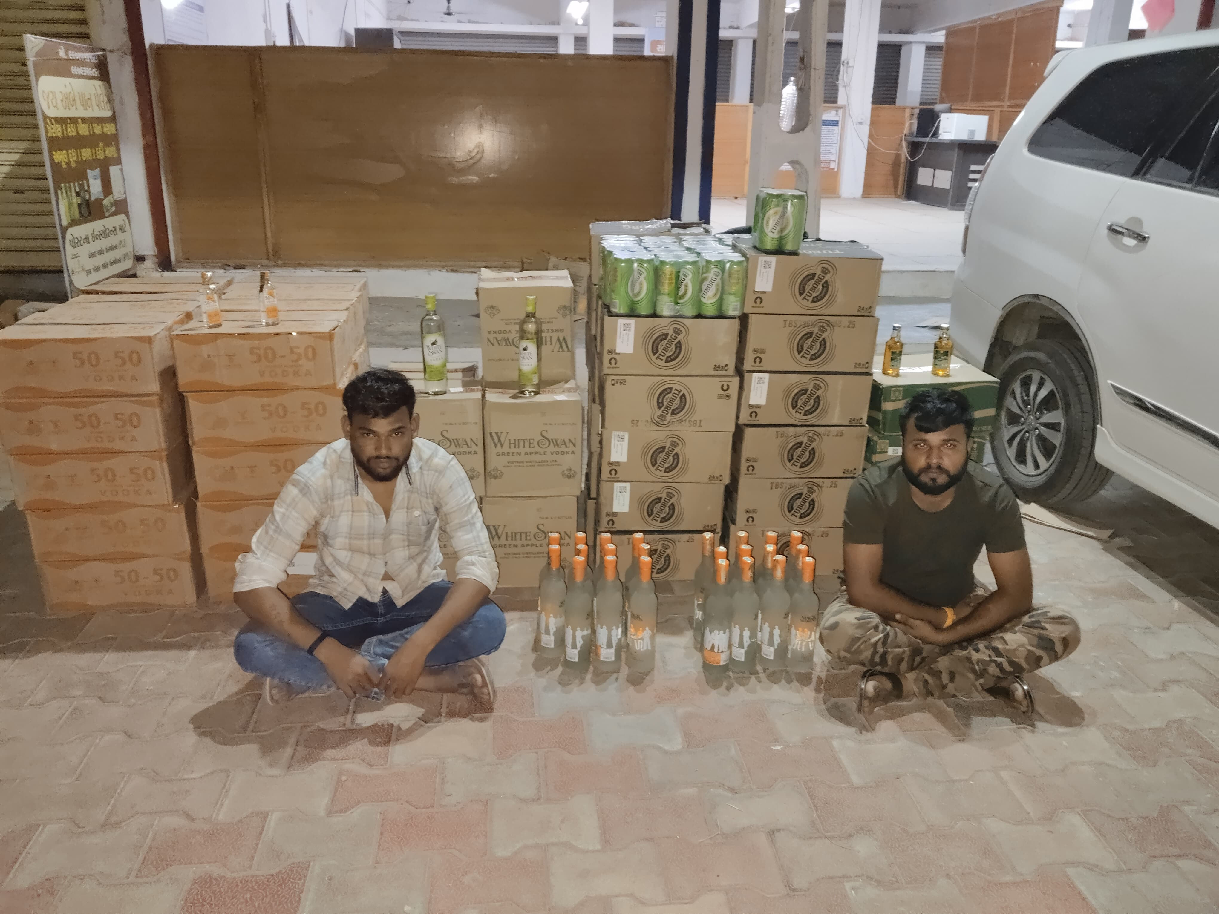 IMFL worth rs 9 lakh seized in Balasinor highway liquor raid two arrested