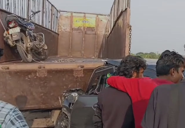 ભાવનગર-સોમનાથ નેશનલ હાઇવે પર અકસ્માત, રાજુલા પાસે ટ્રક પાછળ કાર ઘૂસી જતાં ડ્રાઈવર ઈજાગ્રસ્ત 4 - image