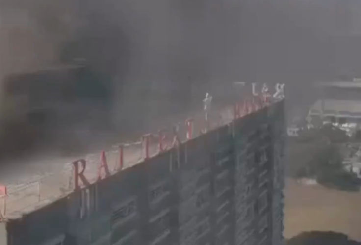 Surat Fire: રાજ માર્કેટમાં ગેરકાયદે બાંધકામ થયું વિનાશનું કારણ! એસએમસીએ સંચાલકોને નોટિસ પાઠવી 4 - છબી