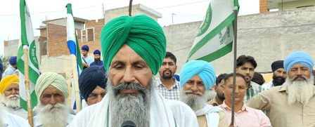 Bharatiya Kisan Union (Ekta-Sidhupur) protests against Punjab govt for not giving compensation for destroyed crops