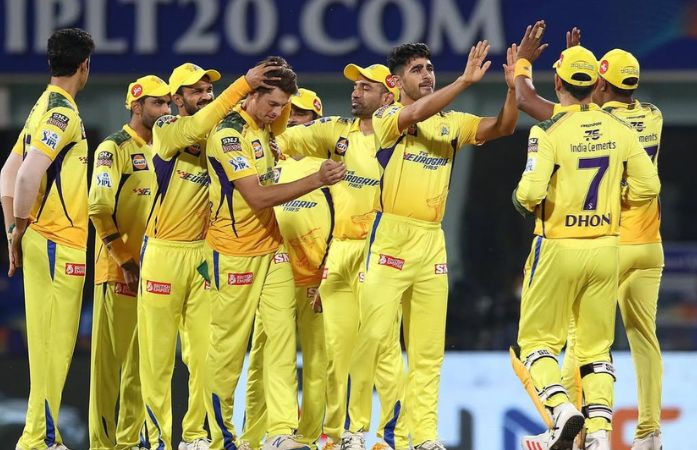 ચાલુ IPLમાં સ્ટાર બોલર પર તૂટ્યો દુ:ખનો પહાડ, માતાના અંતિમ સંસ્કાર કરી ટીમમાં પરત ફર્યો