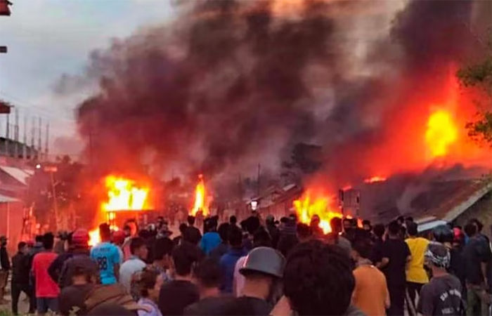 હિંસાના 11 મહિના બાદ પહેલીવાર મણિપુરમાં કૂકી અને મૈતેઈ વચ્ચે શાંતિ માટે બેઠક યોજાઈ 1 - image