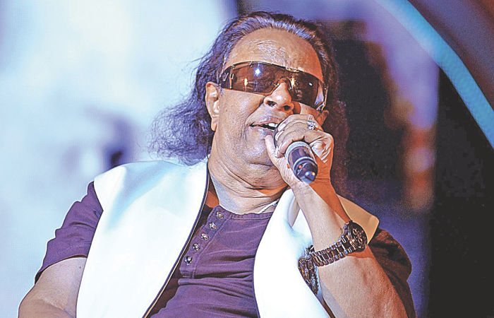 'રવીન્દ્ર જૈનની તન્મયતા જોઇને અમે ચકિત થઇ ગયેલા...' 1 - image